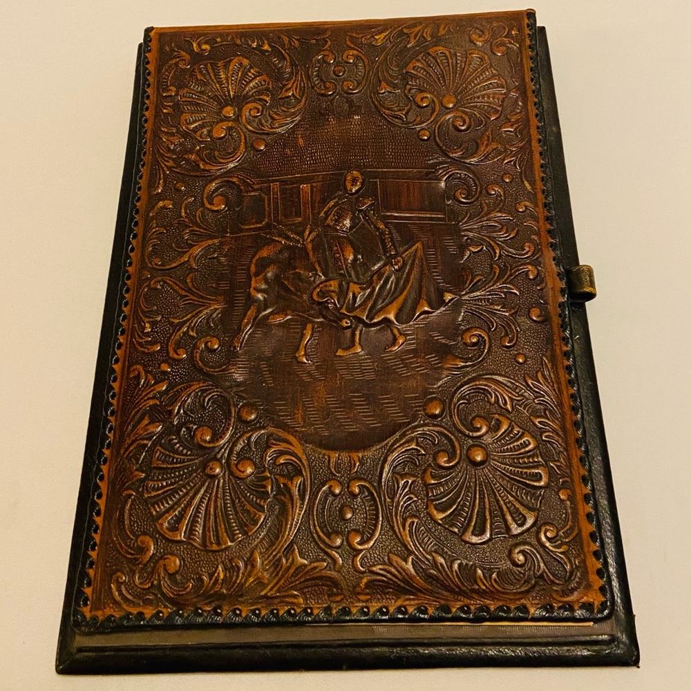 Hand Crafted & Tooled Leather Case/Note Book/ Tablet Cover